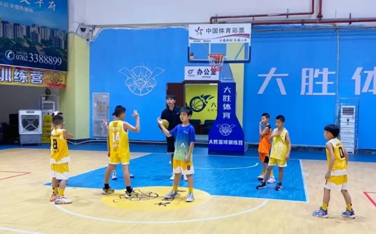 廣東河源體彩少兒籃球培訓(xùn)班：結(jié)營(yíng)不散場(chǎng)，夢(mèng)想正啟航