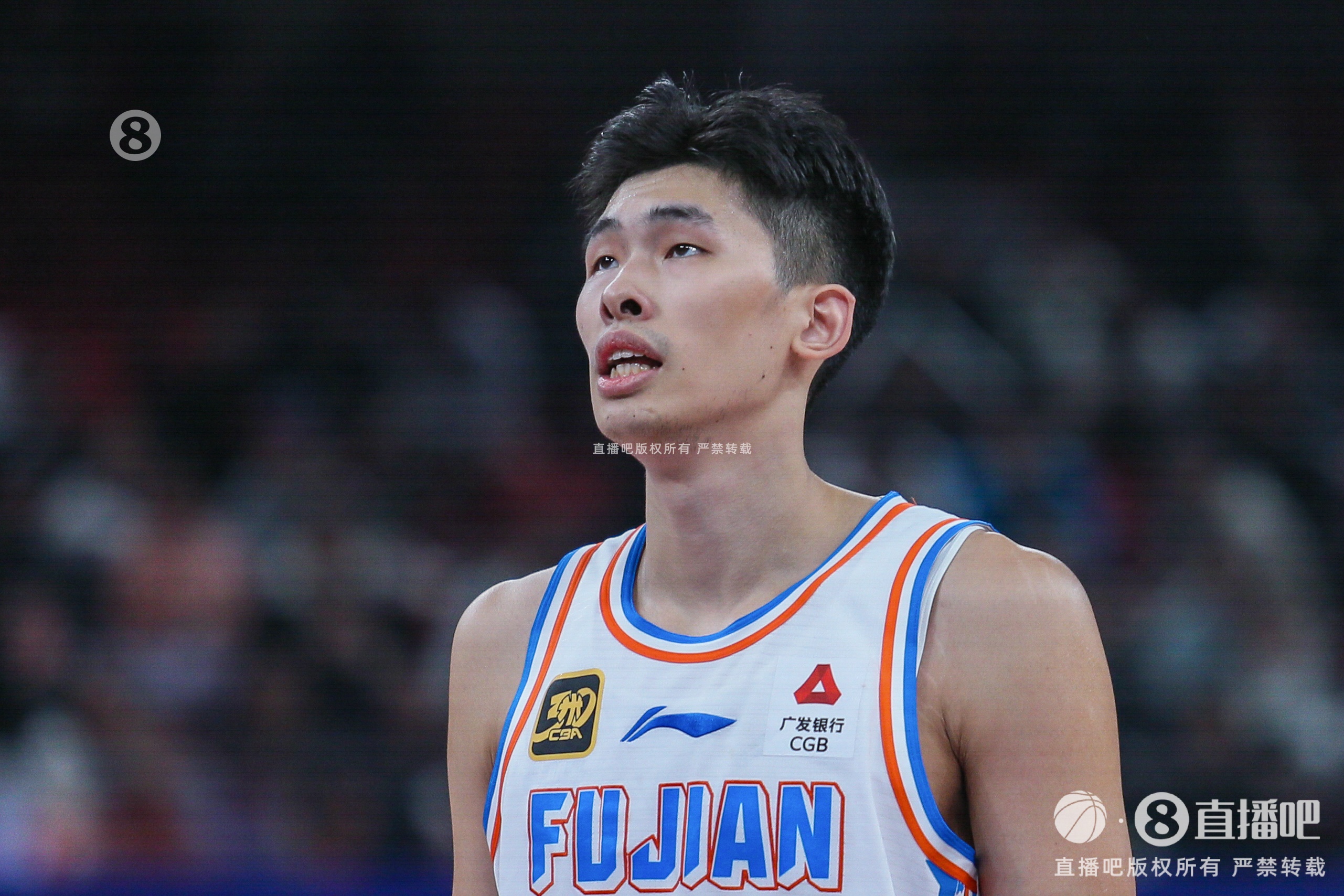 厲害！鄒陽出戰(zhàn)42分鐘 13投6中攬下17分19板3斷3帽