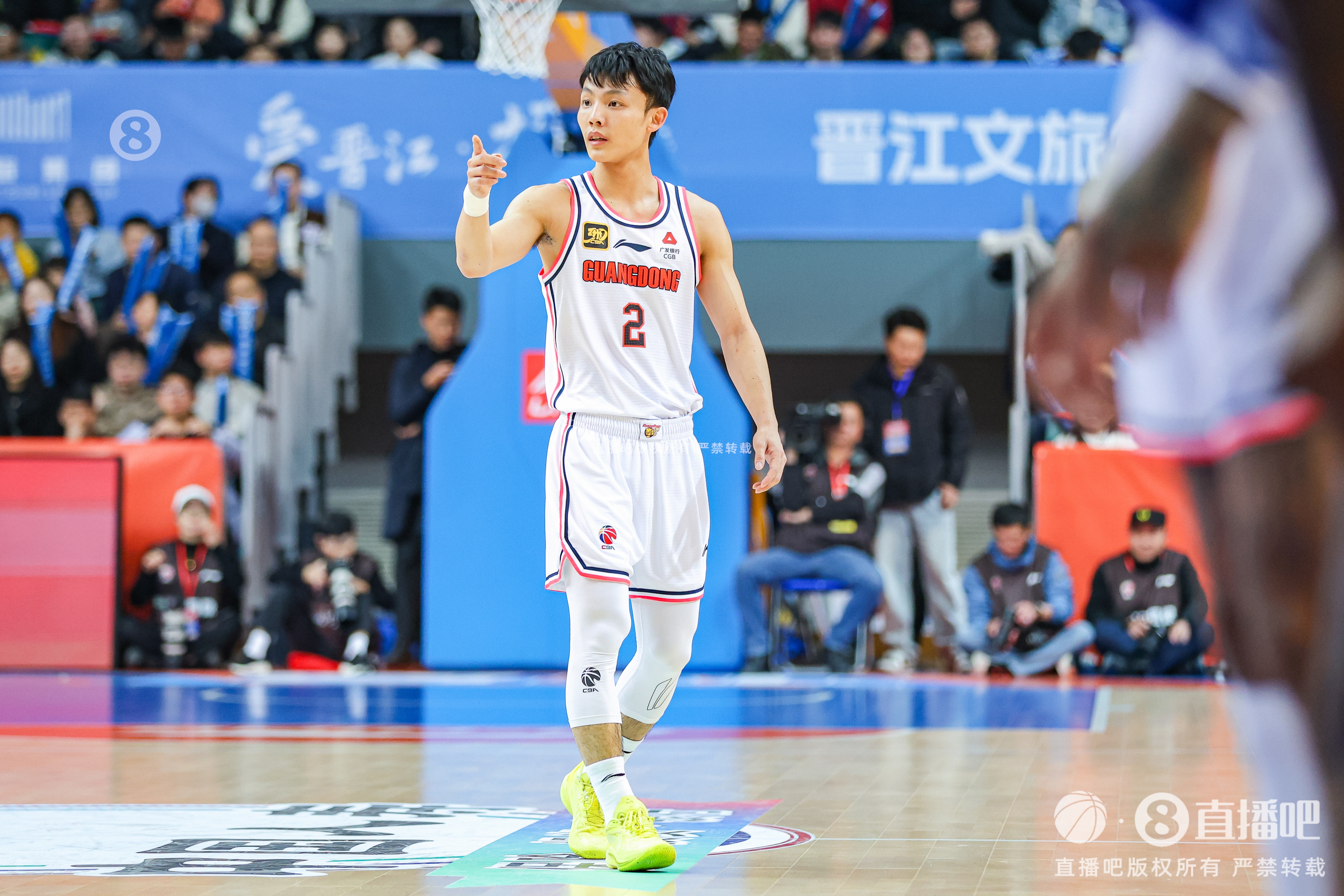 徐杰：身高不是打籃球的唯一標(biāo)準(zhǔn) 努力、勤奮、自律也是天賦